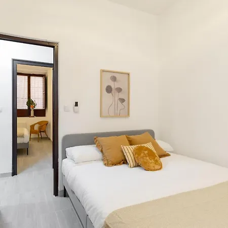 Cityscape Elegance By Fidalsa Apartment