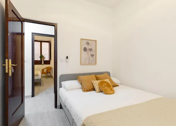Cityscape Elegance By Fidalsa Apartament